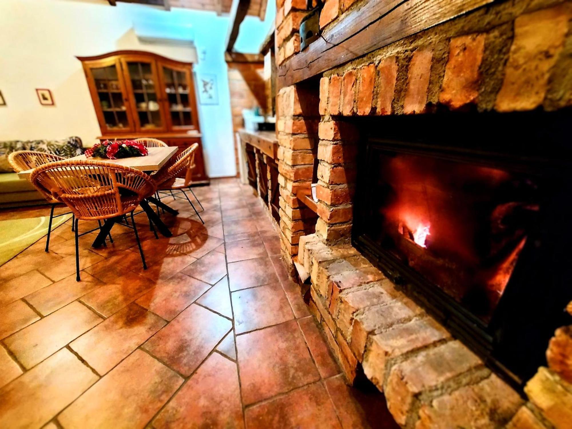 Studio Apartman Buteo Jastrebarsko Luaran gambar