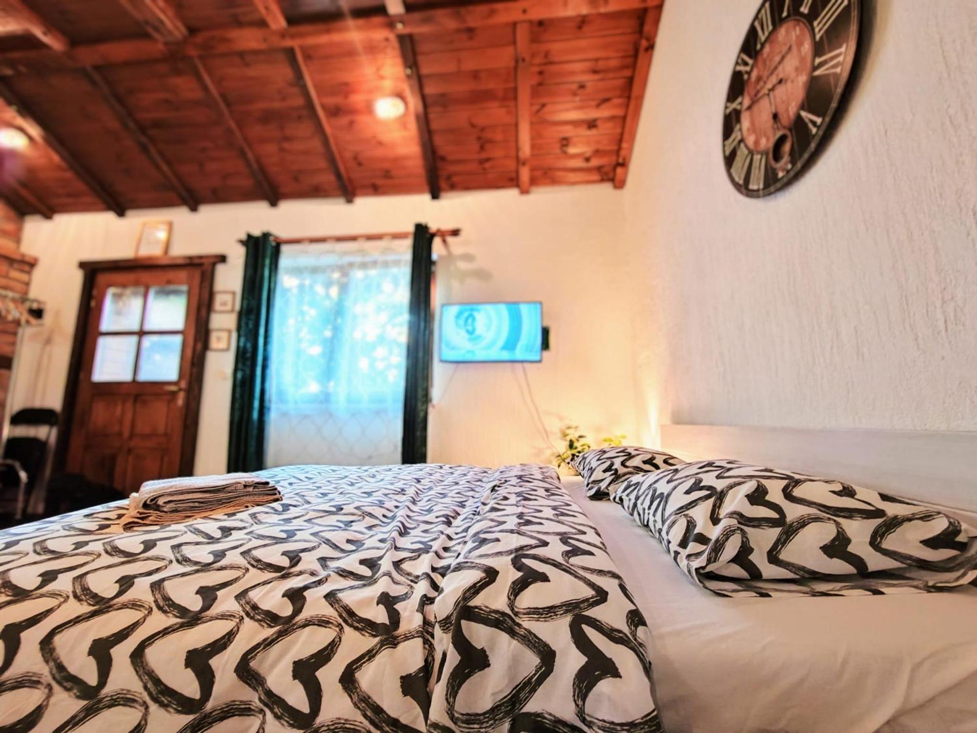 Studio Apartman Buteo Jastrebarsko Luaran gambar